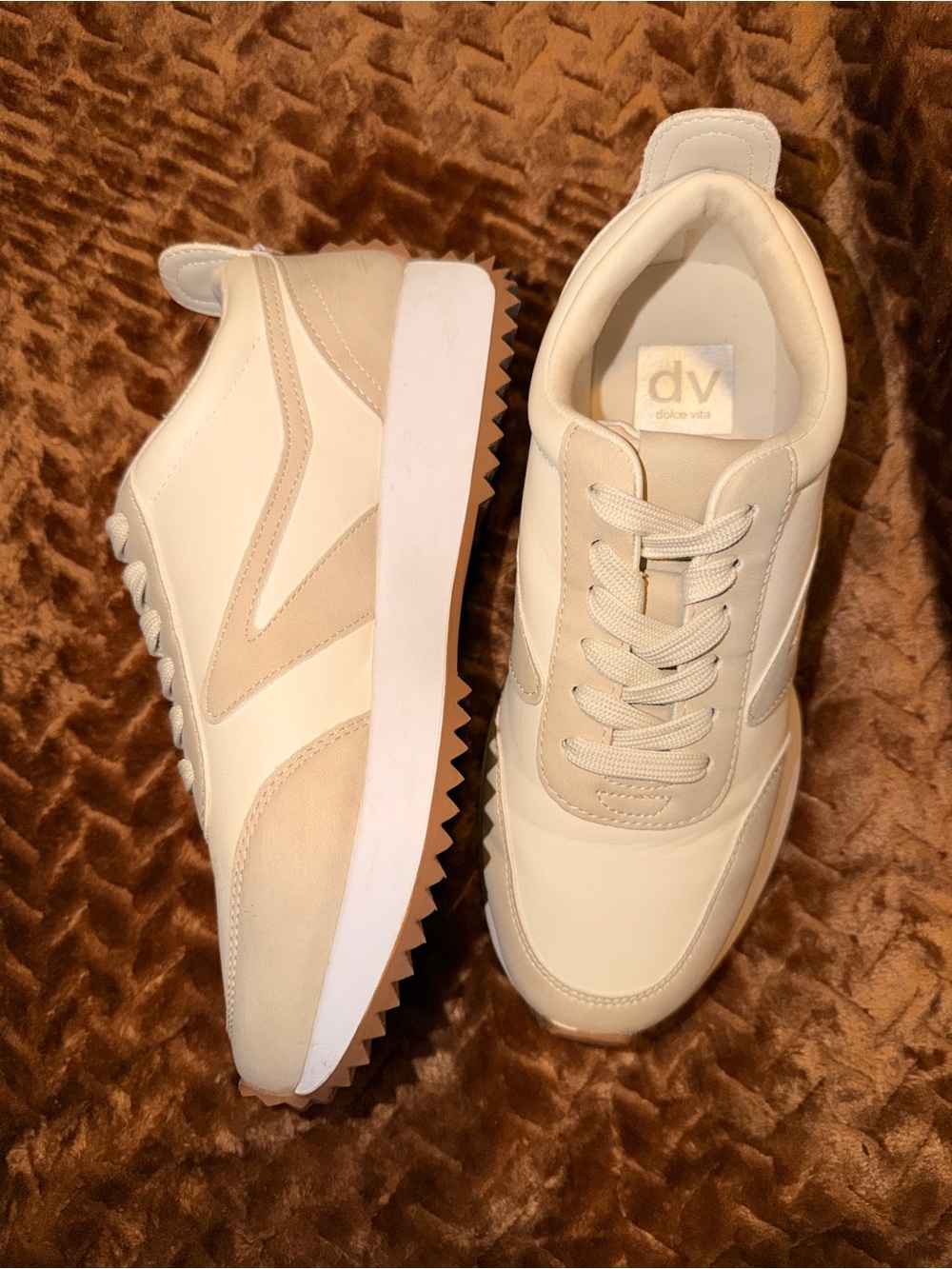 Dolce Vita Men’s Cream & Tan Retro Runner Sneakers